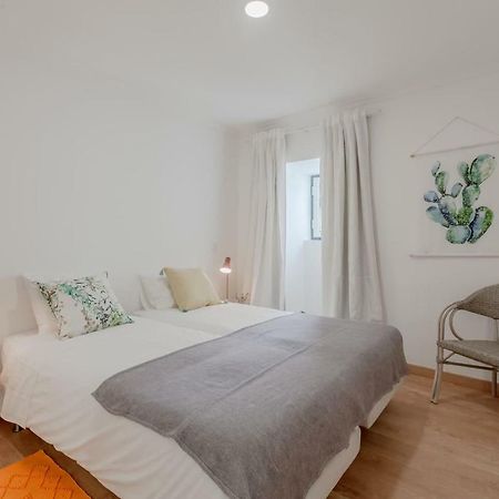 Bright & Spacious With Orange Tree Patio, By Timecooler Lisboa Exteriör bild
